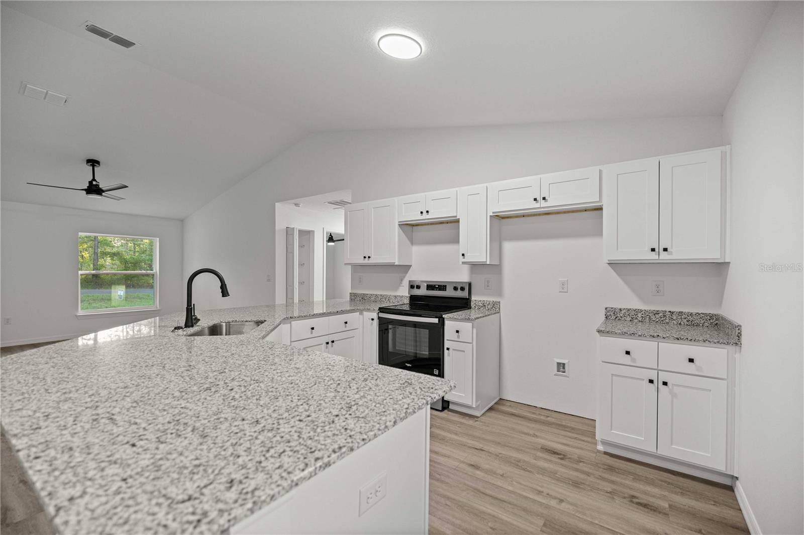 RAINBOW LAKES ESTATE - Residential