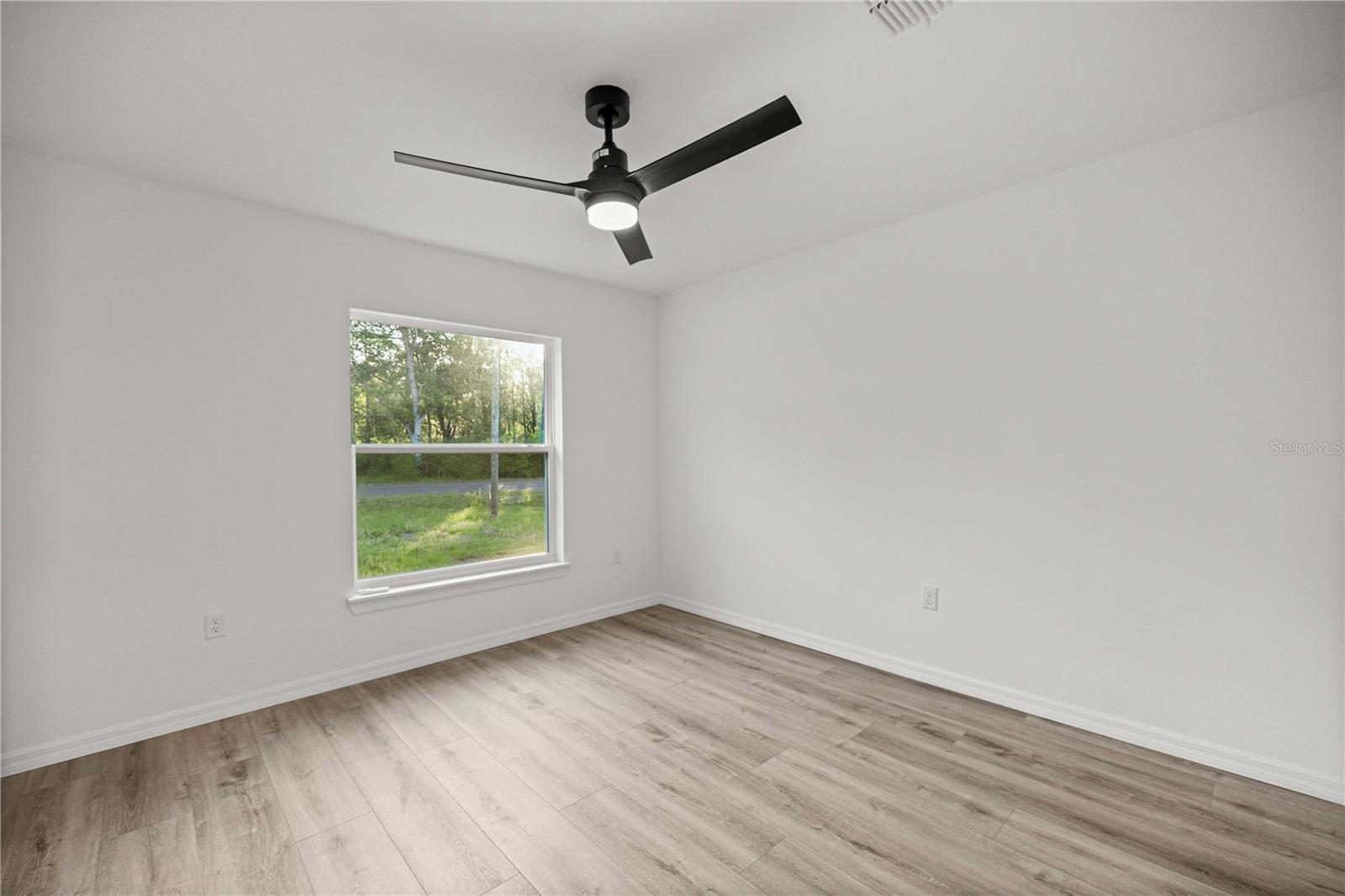 RAINBOW LAKES ESTATE - Residential