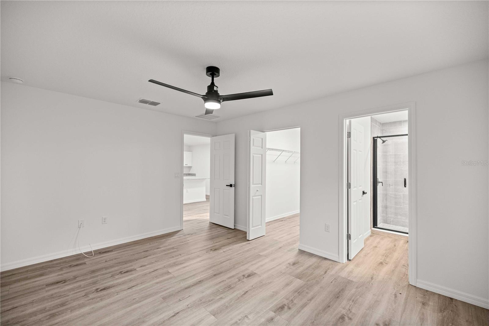 RAINBOW LAKES ESTATE - Residential