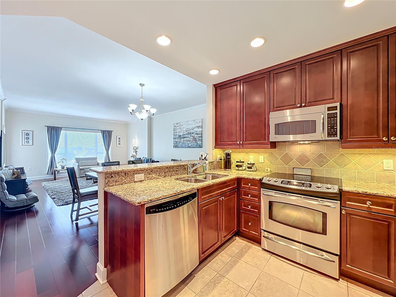 WELLESLEY CONDO - Residential