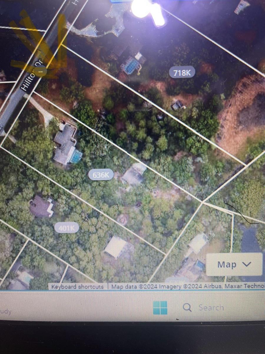 GOLDEN  ACRES - Land