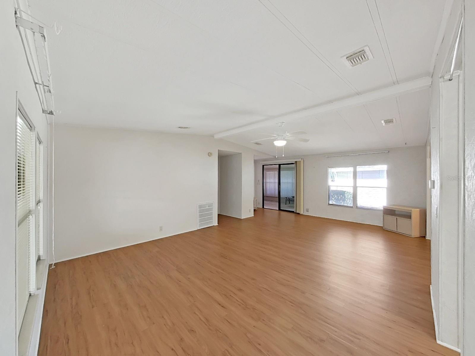 FOXWOOD LAKE ESTATES PH 01 - Residential