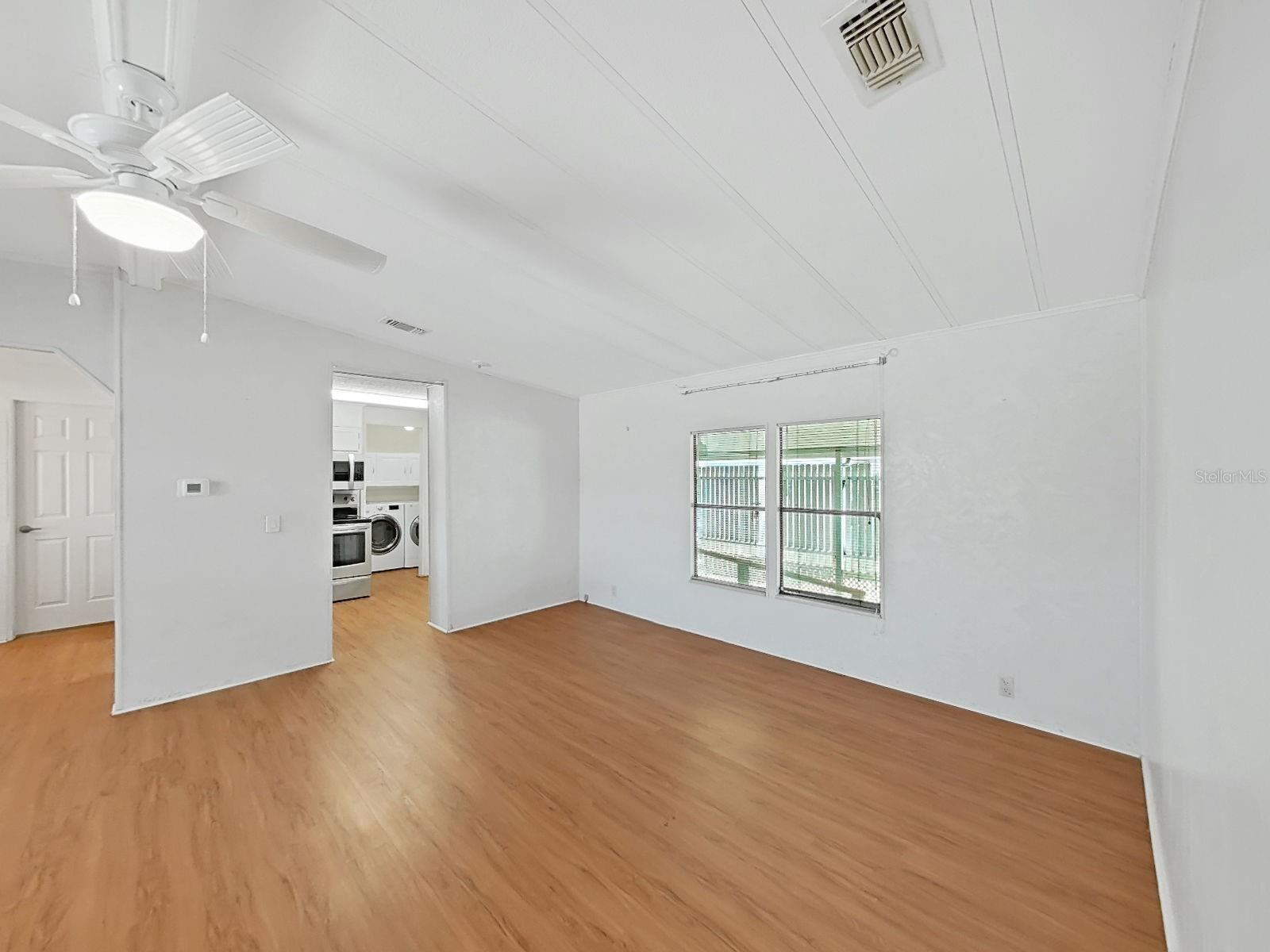 FOXWOOD LAKE ESTATES PH 01 - Residential