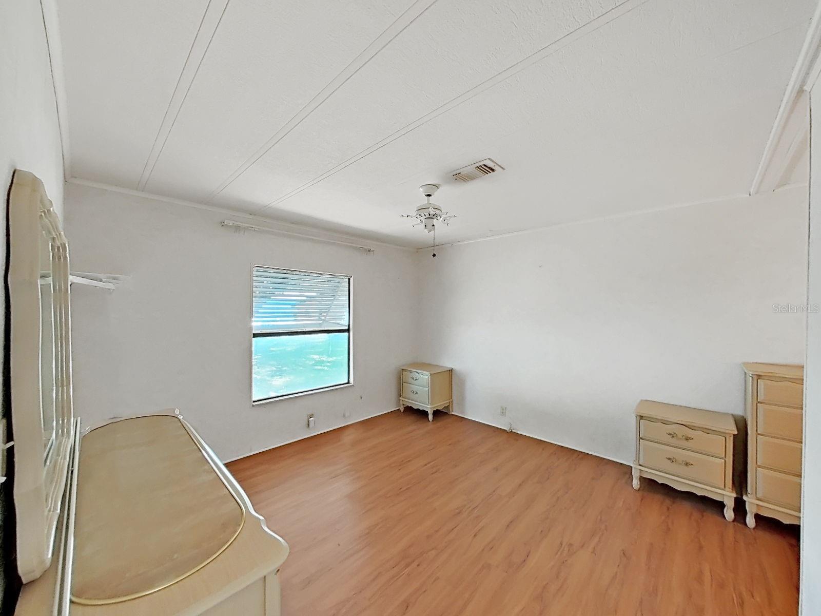 FOXWOOD LAKE ESTATES PH 01 - Residential