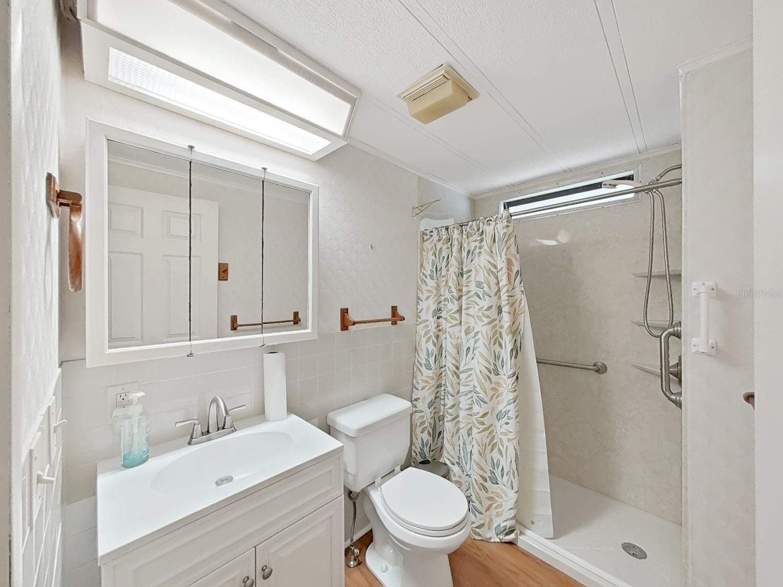 FOXWOOD LAKE ESTATES PH 01 - Residential