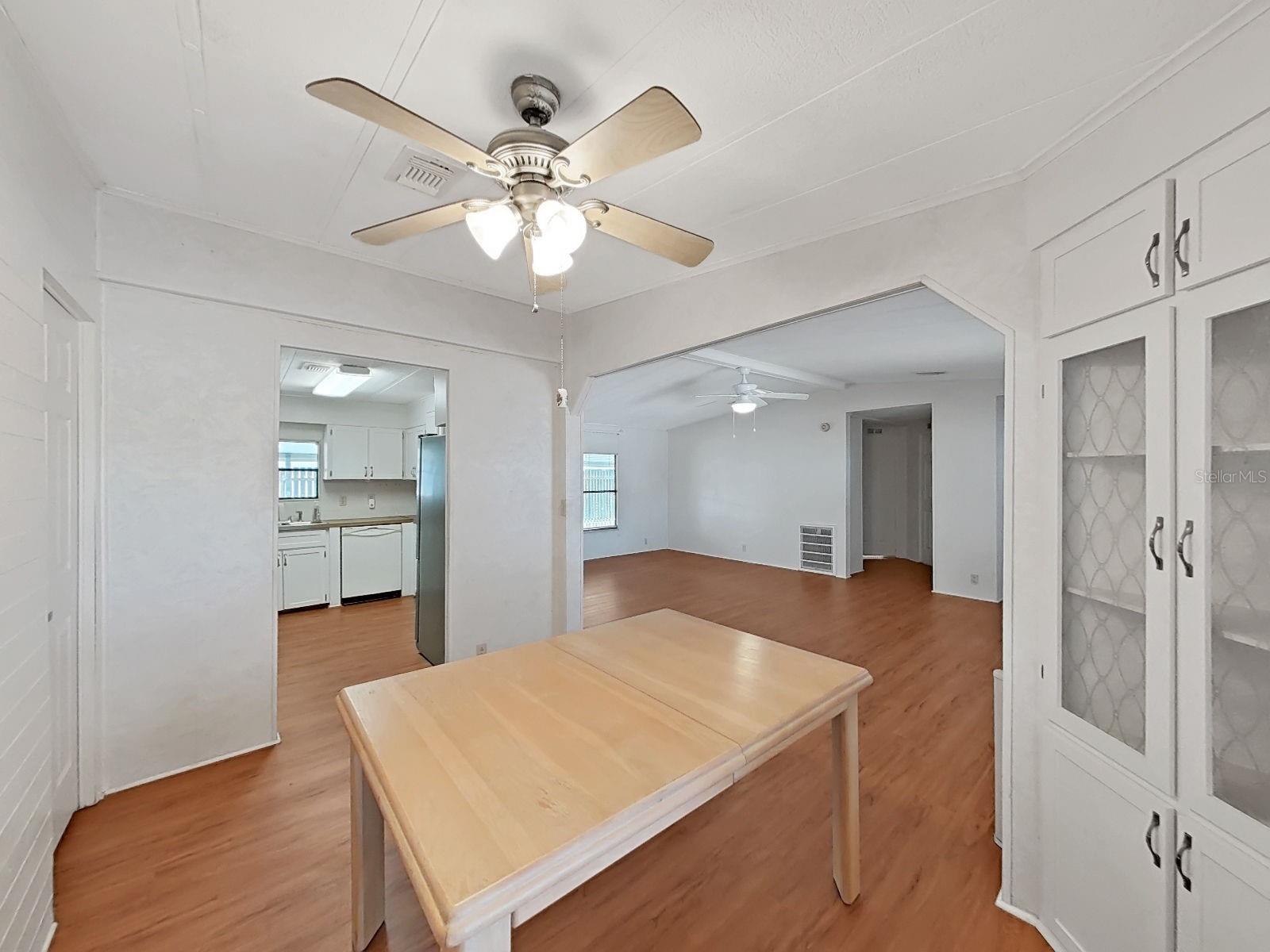 FOXWOOD LAKE ESTATES PH 01 - Residential