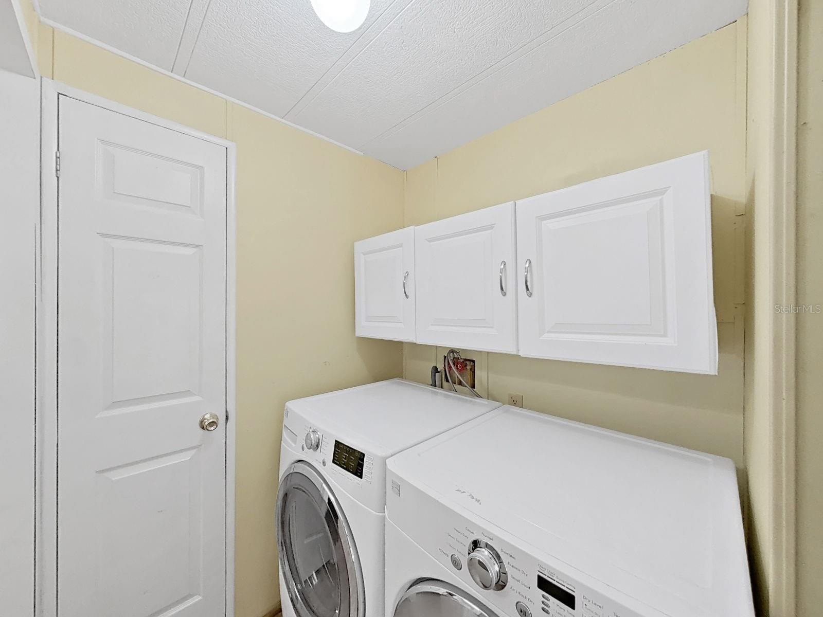 FOXWOOD LAKE ESTATES PH 01 - Residential