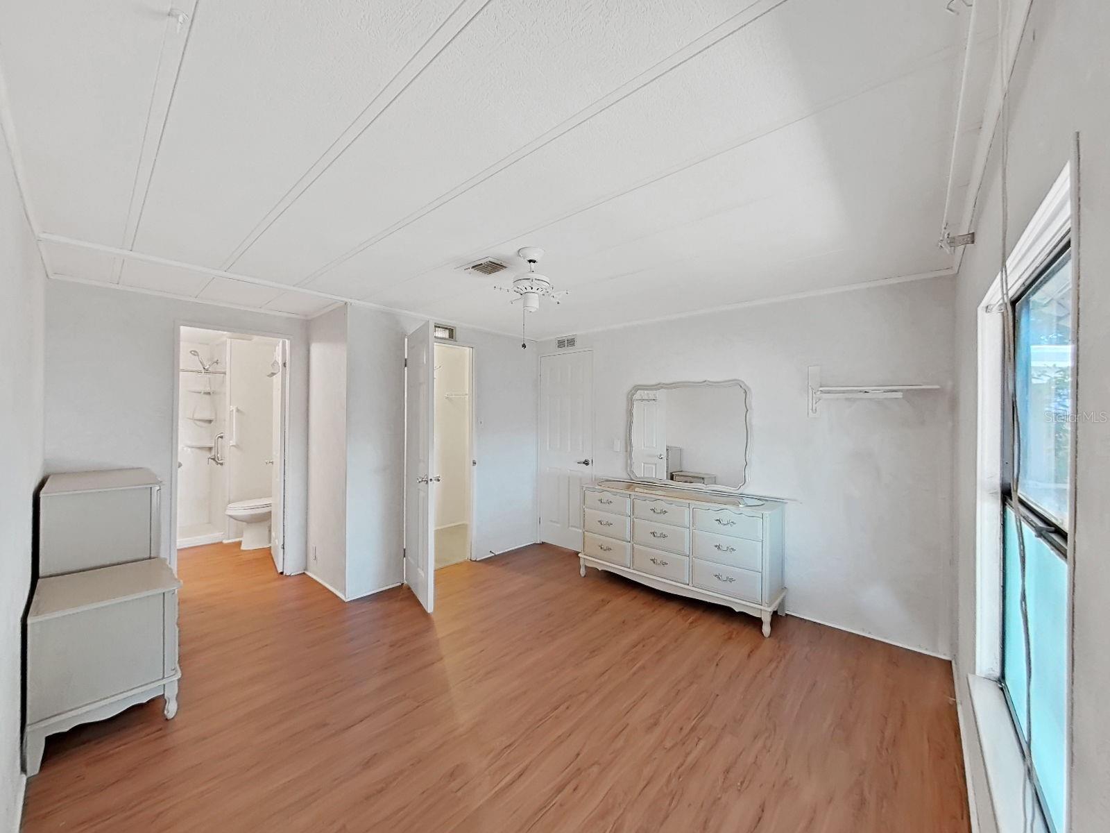 FOXWOOD LAKE ESTATES PH 01 - Residential