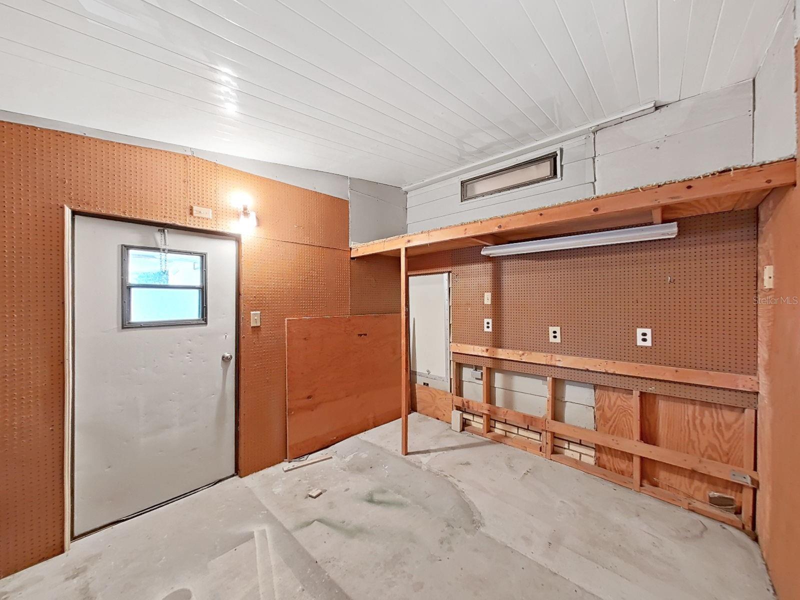 FOXWOOD LAKE ESTATES PH 01 - Residential