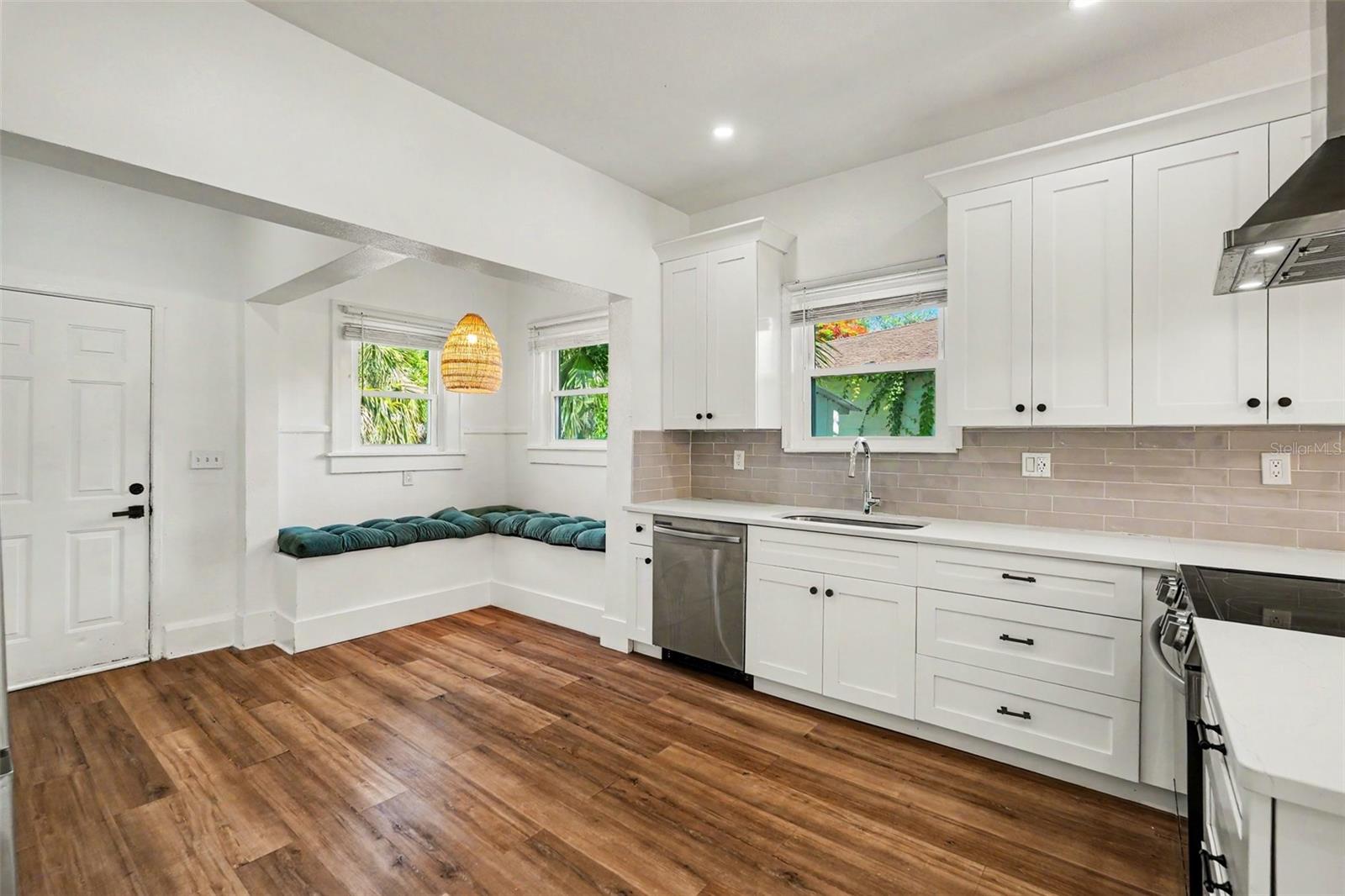 Search Properties for Sale 4 2527 HIGHLAND STREET S