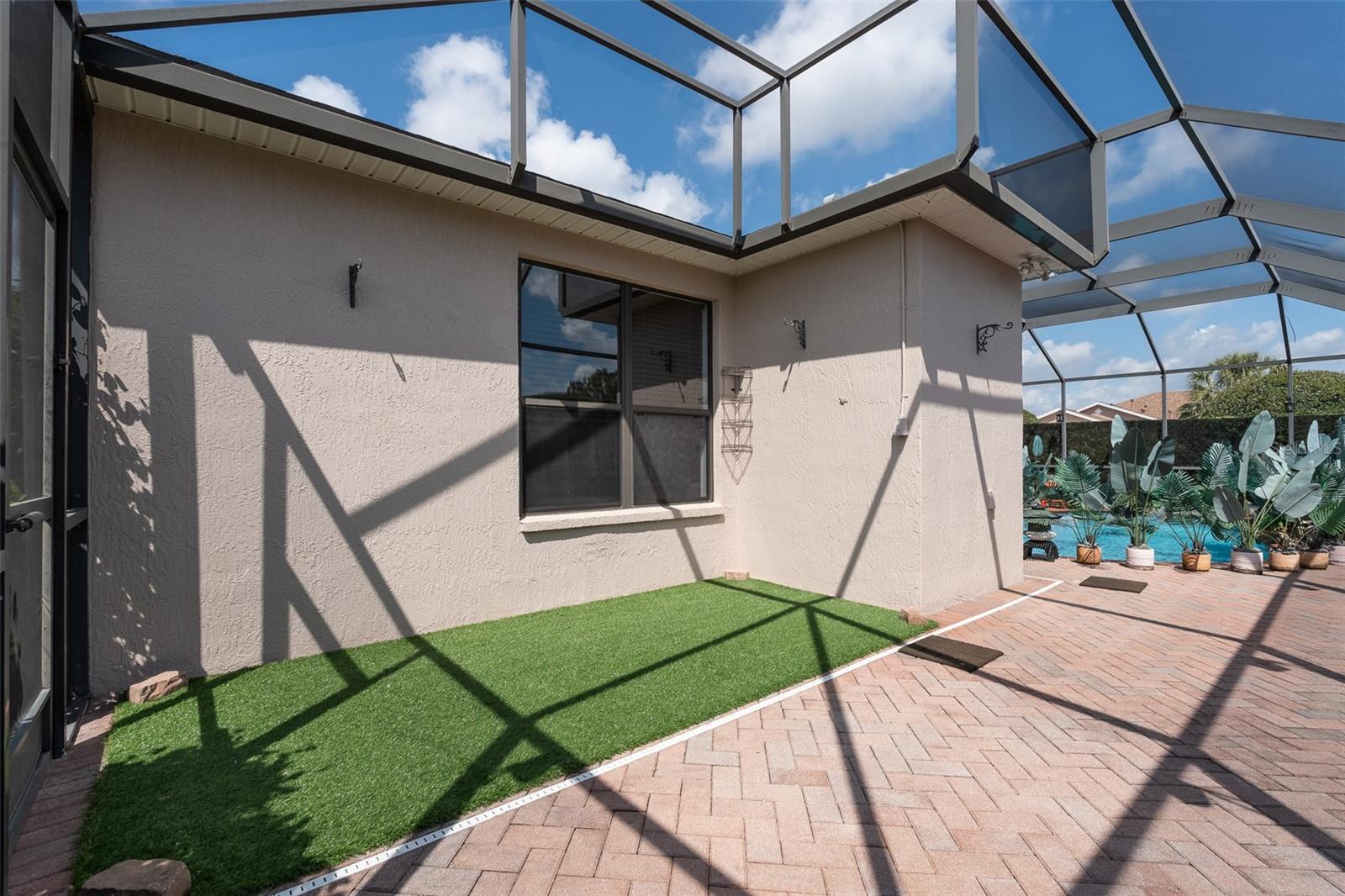 SUMMERGLEN - Residential