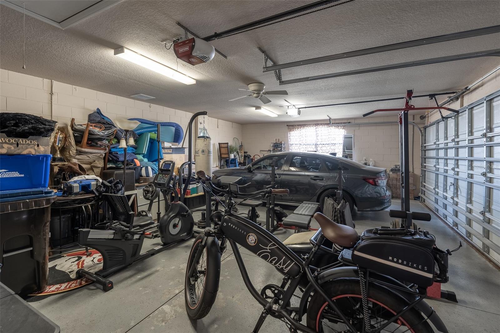 SUMMERGLEN - Residential