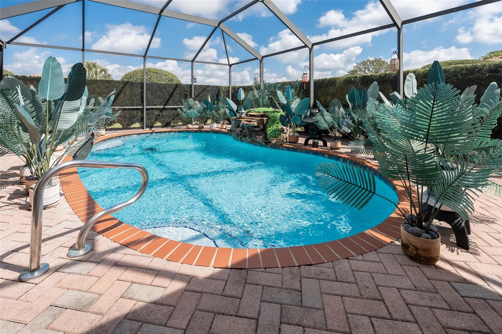 SUMMERGLEN - Residential