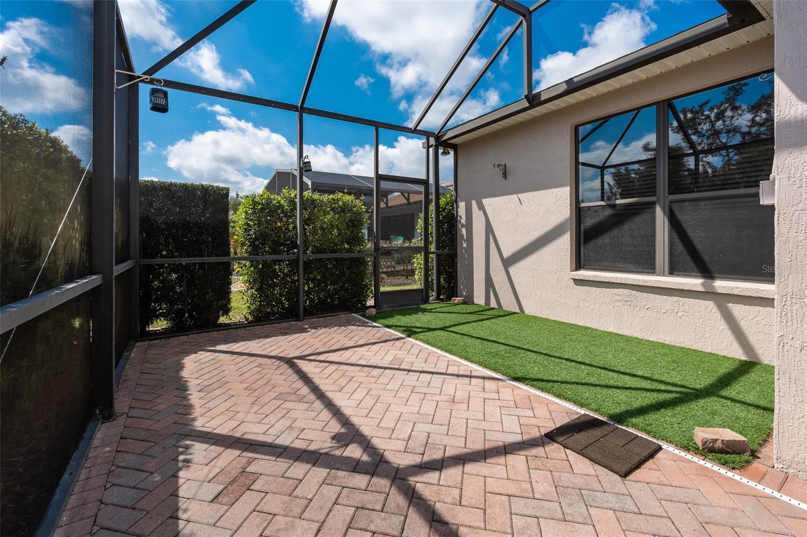 SUMMERGLEN - Residential