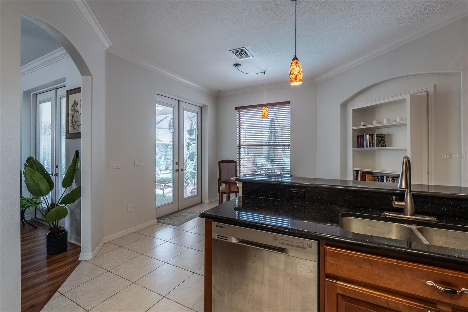 SUMMERGLEN - Residential