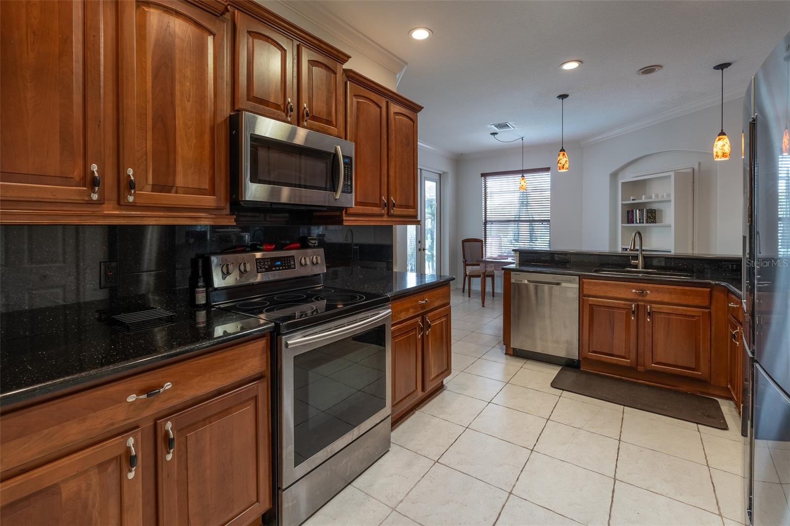 SUMMERGLEN - Residential