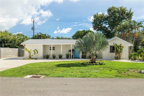 Photo of 4317 1st Avenue Drive NW, Bradenton, FL 34209 (MLS # A4706084)