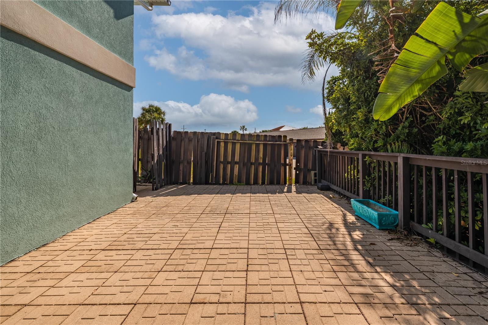 THE LIGHTHOUSE DUNES OF OAKRIDGE VILLAGE - Residential