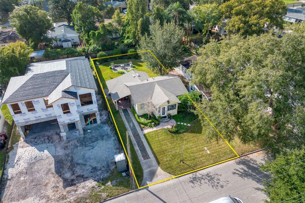 Photo of 110 W King Street, Orlando, FL 32804 (MLS # O6367992)