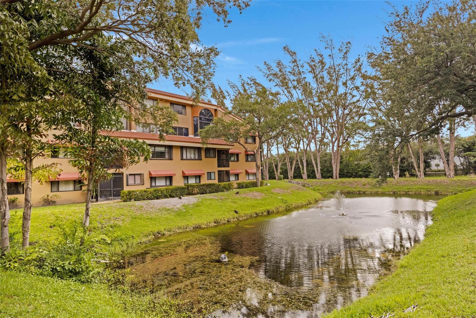 15499 MIAMI LAKEWAY N 208