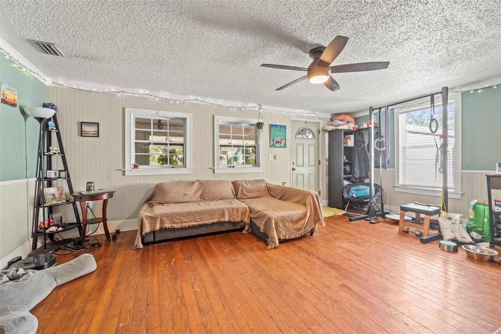 Photo of 1619 7th Avenue N, St Petersburg, FL 33713 (MLS # TB8487663)