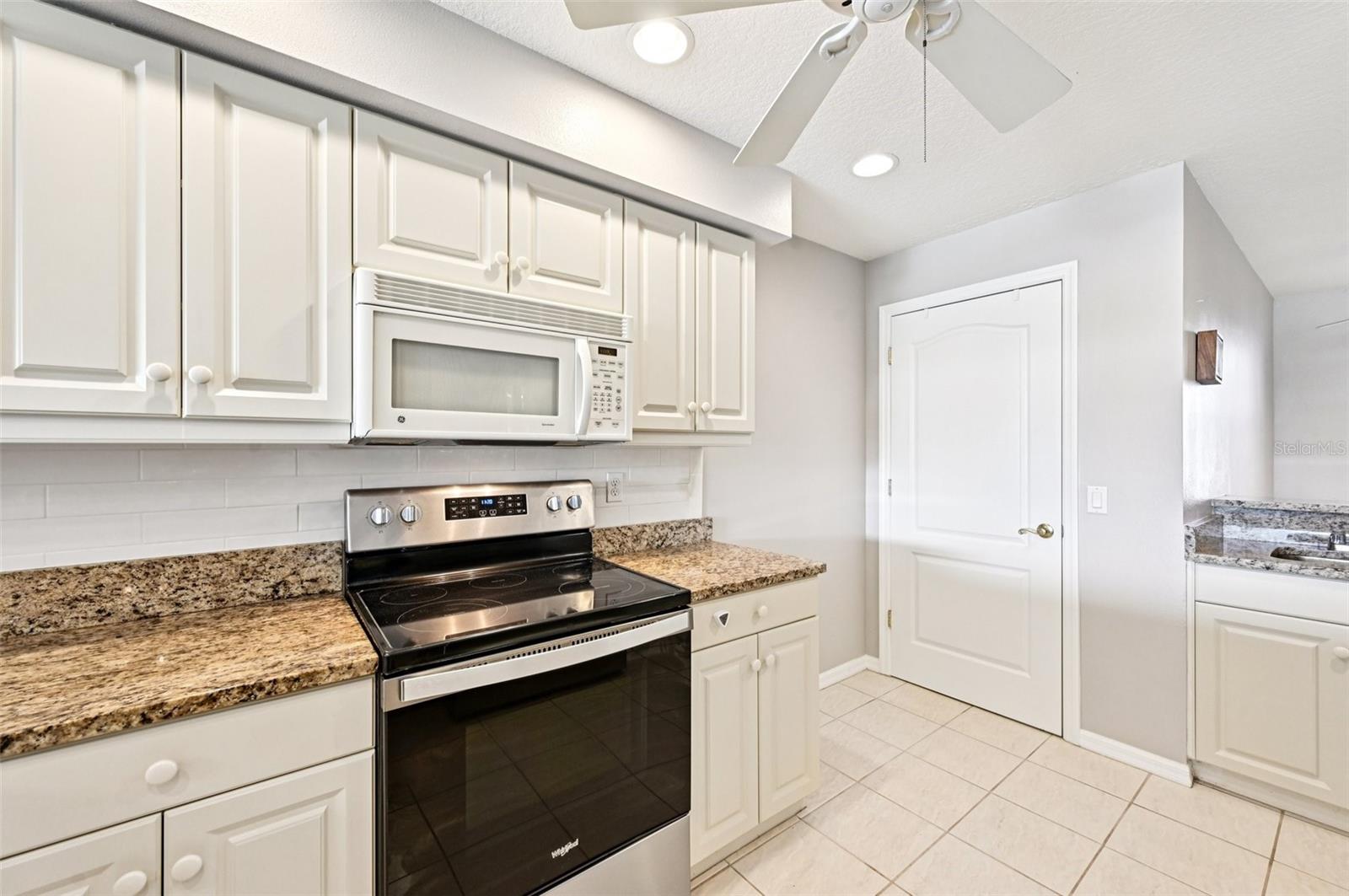 HIDDEN LAKE PH 3 - Residential