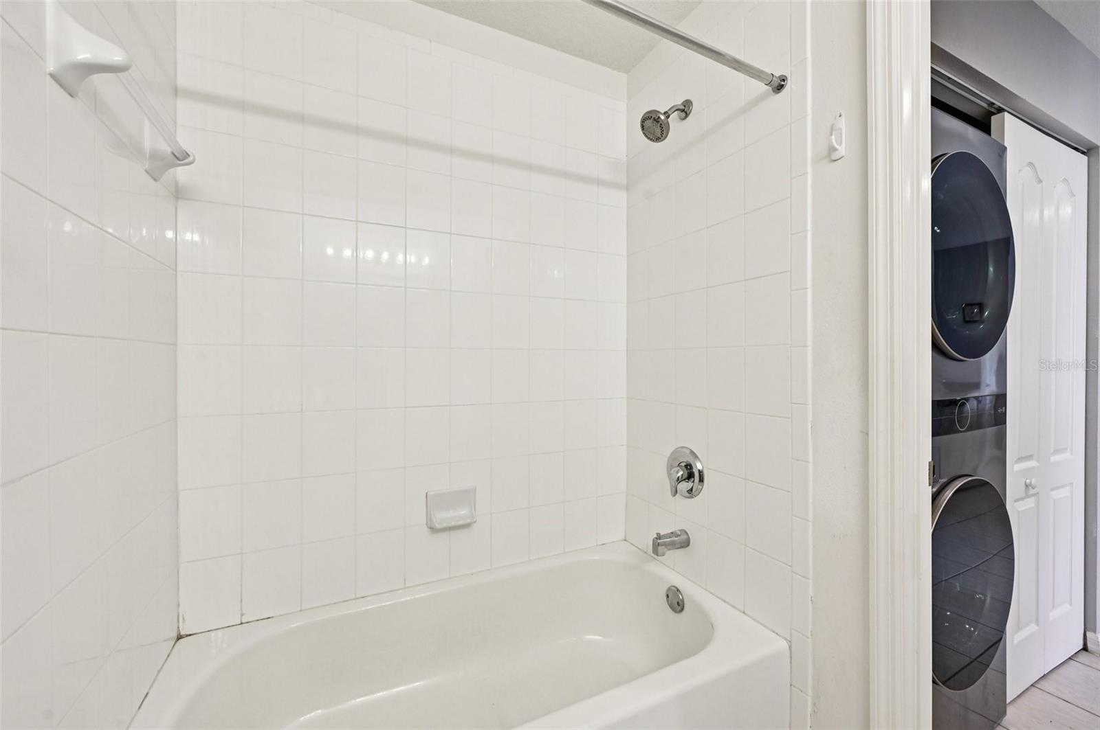 HIDDEN LAKE PH 3 - Residential