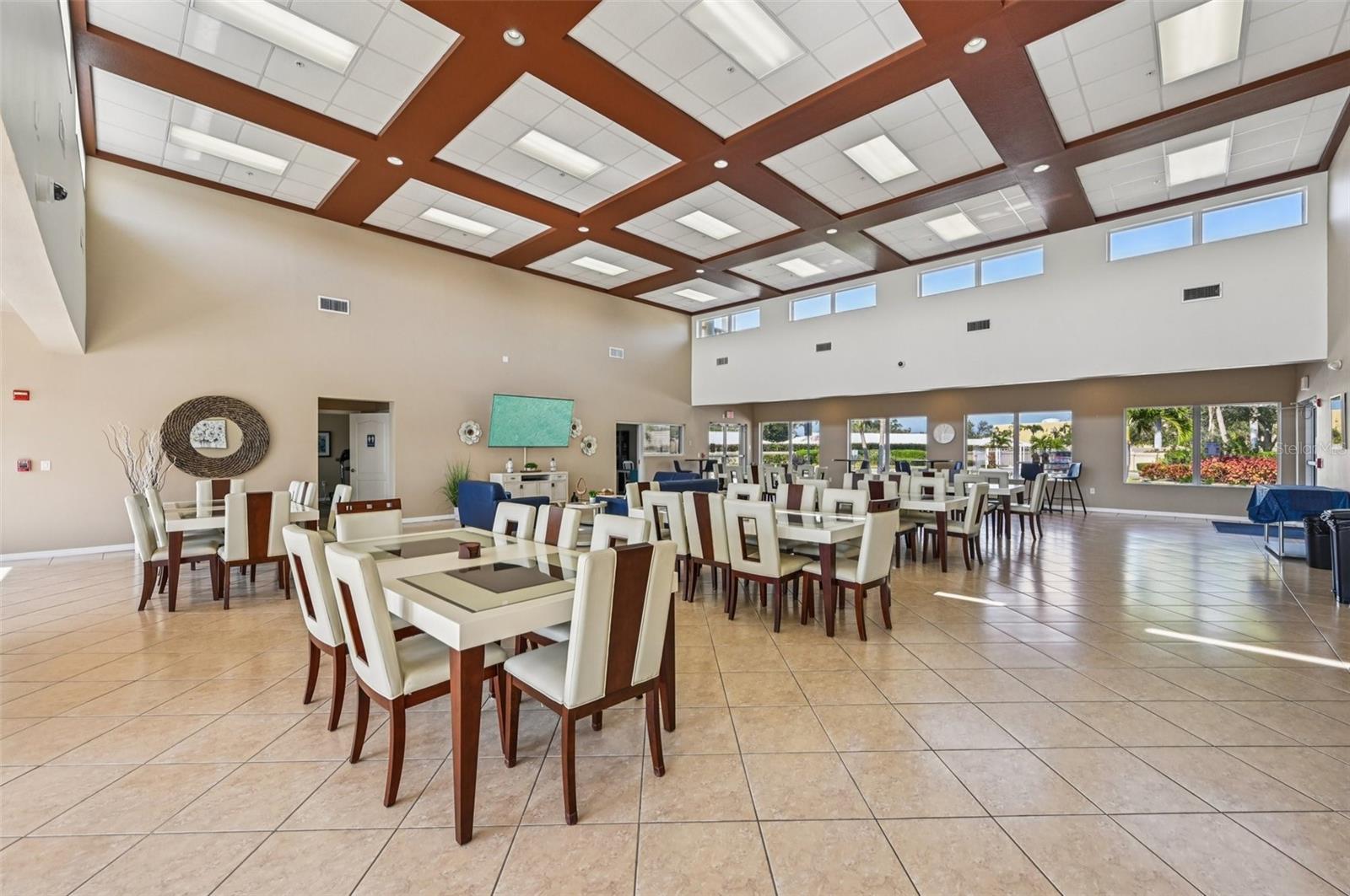 HIDDEN LAKE PH 3 - Residential