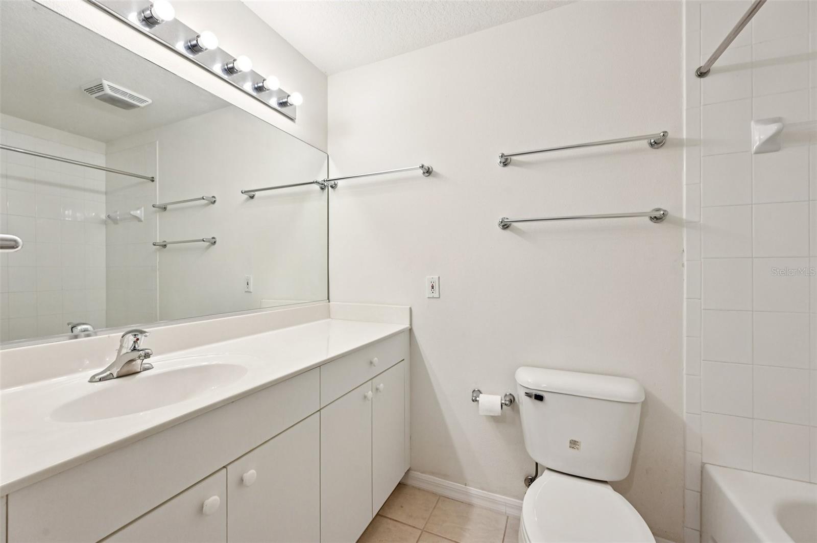 HIDDEN LAKE PH 3 - Residential