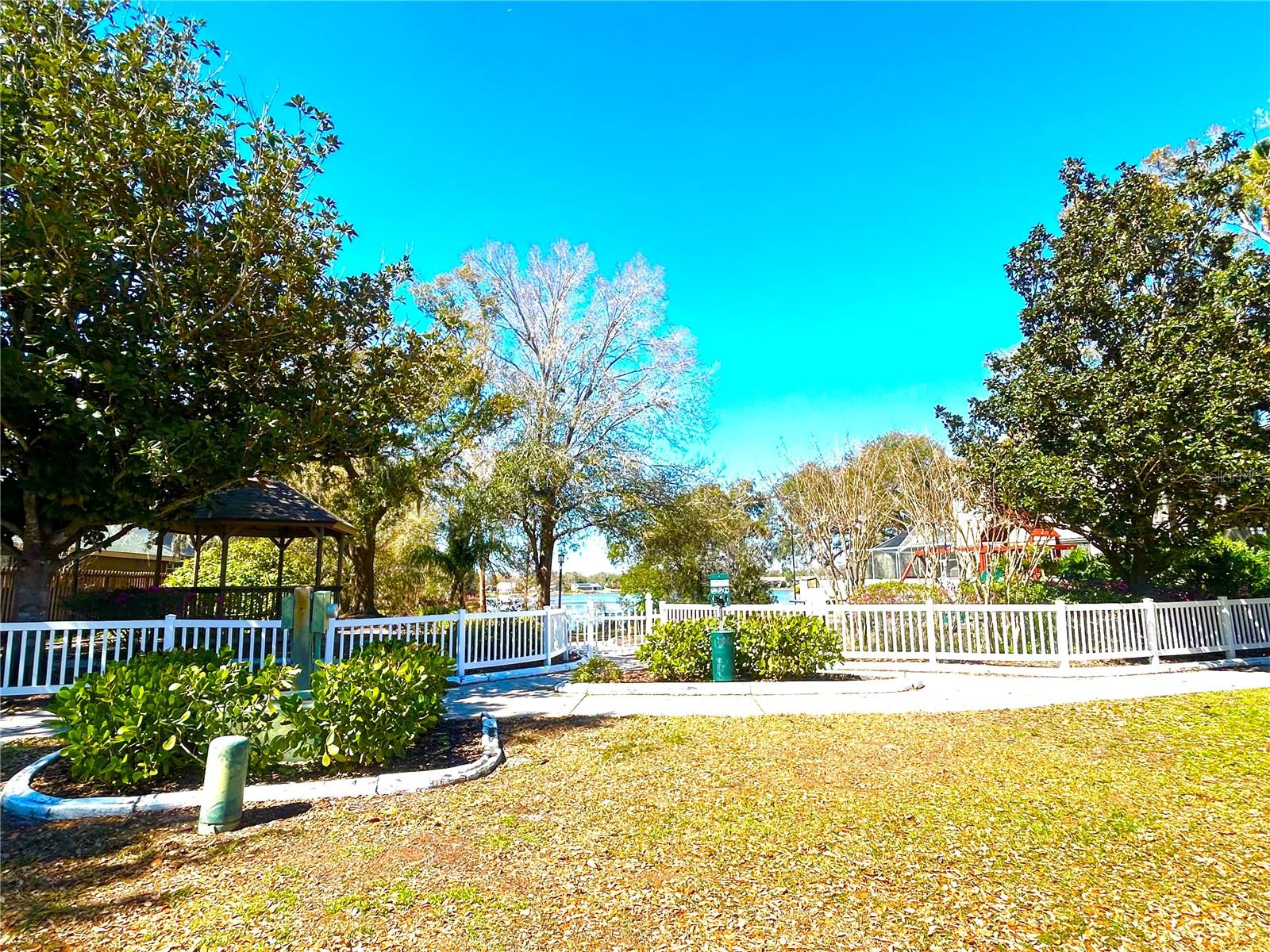 CARROLLTON LAKES - Residential