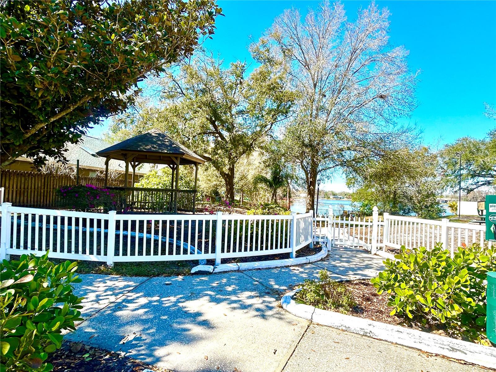 CARROLLTON LAKES - Residential