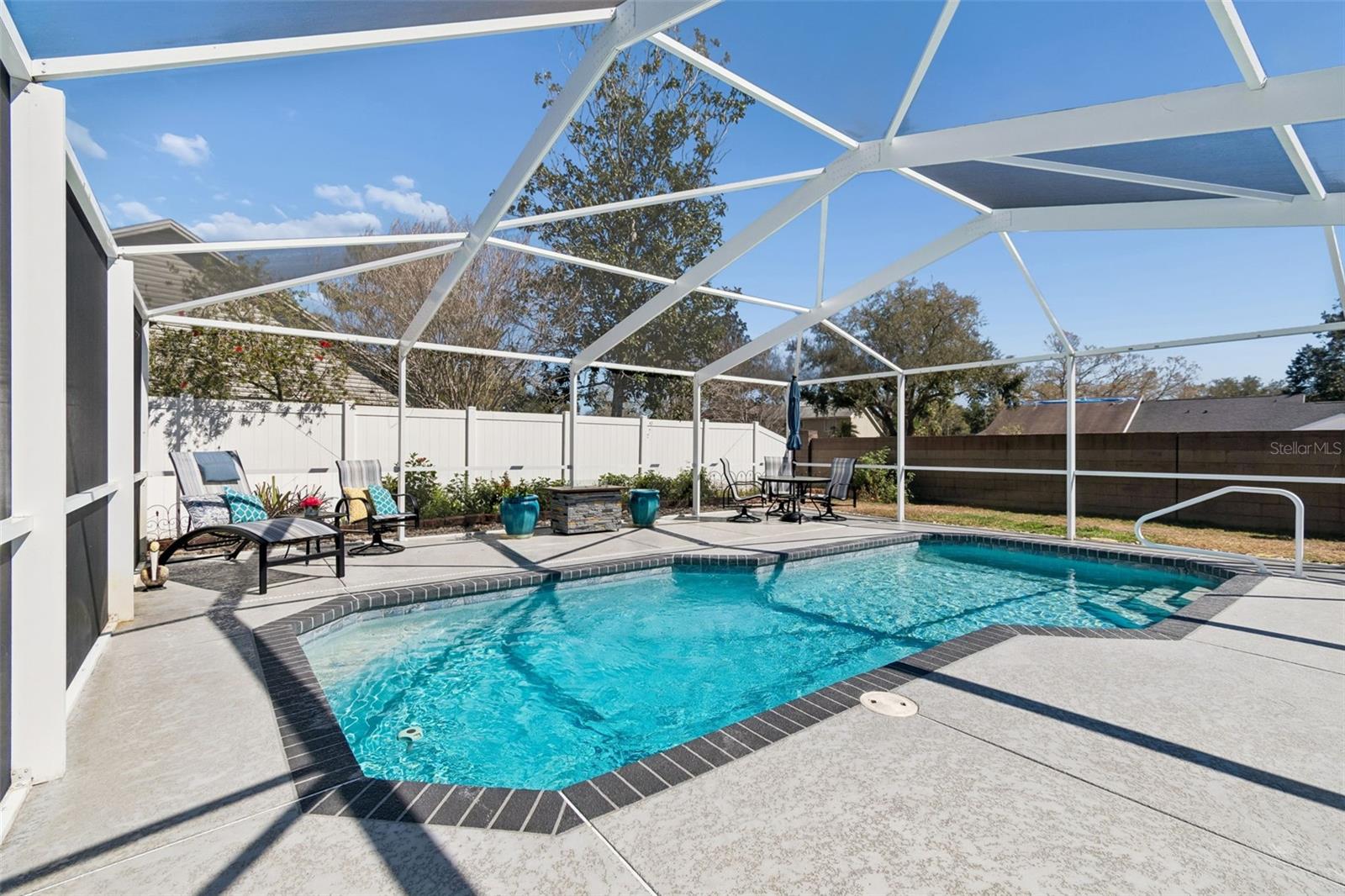 CARROLLTON LAKES - Residential