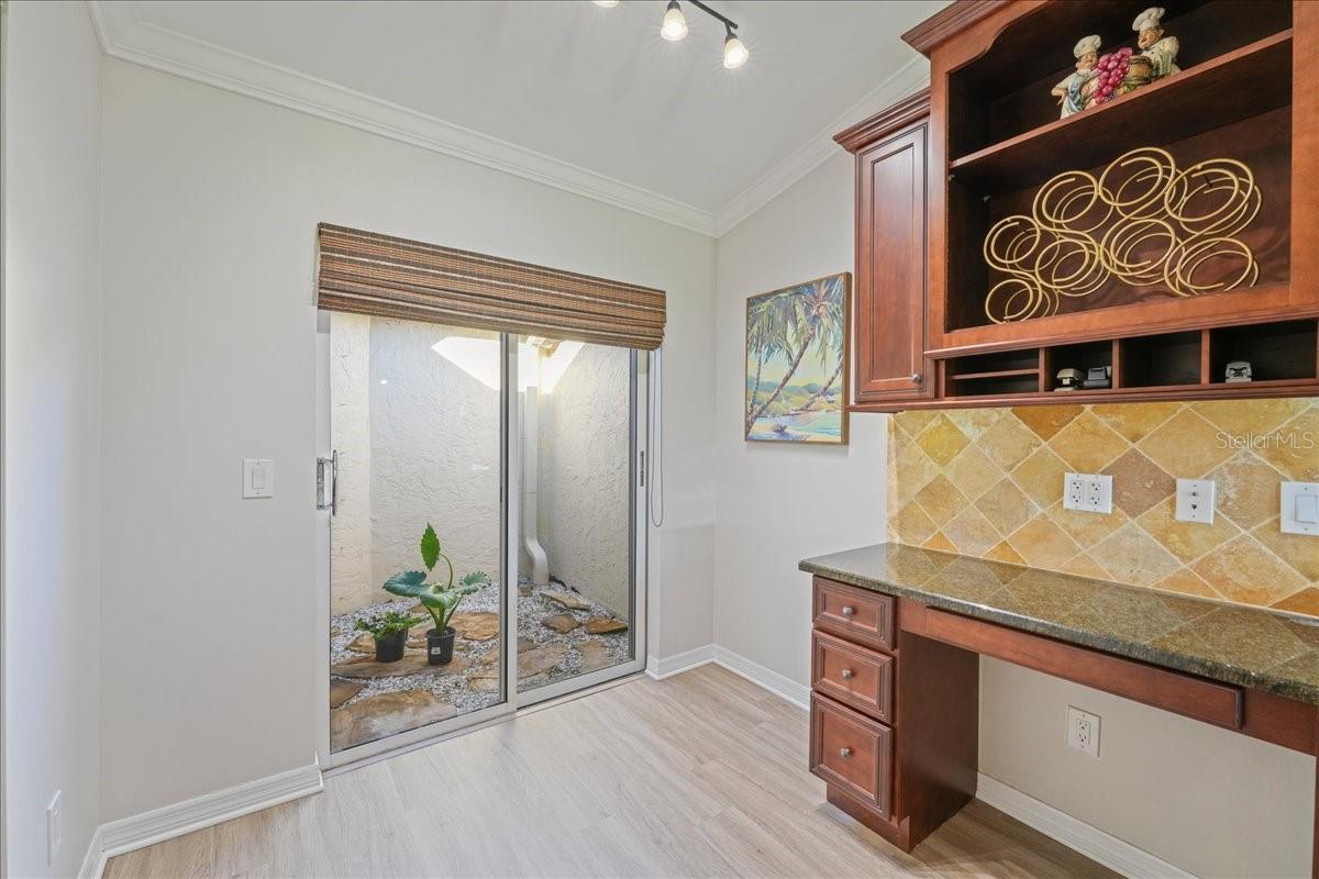 WOODLAKE VILLAS AT PALM-AIRE V - Residential