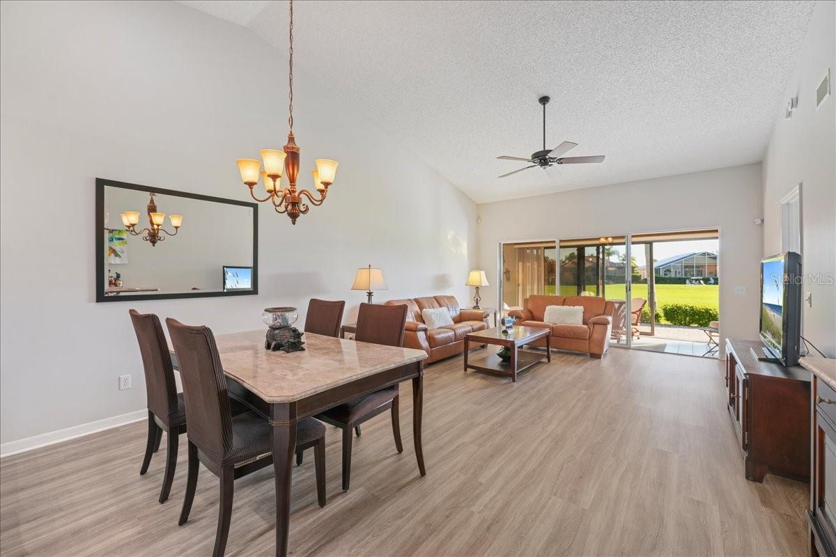 WOODLAKE VILLAS AT PALM-AIRE V - Residential