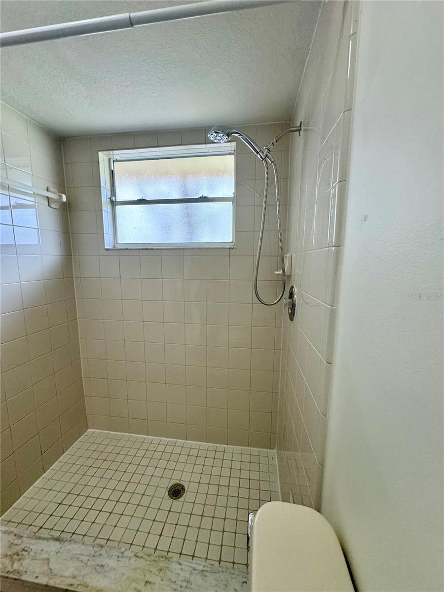 RIVERSIDE ESTATE - Residential Lease