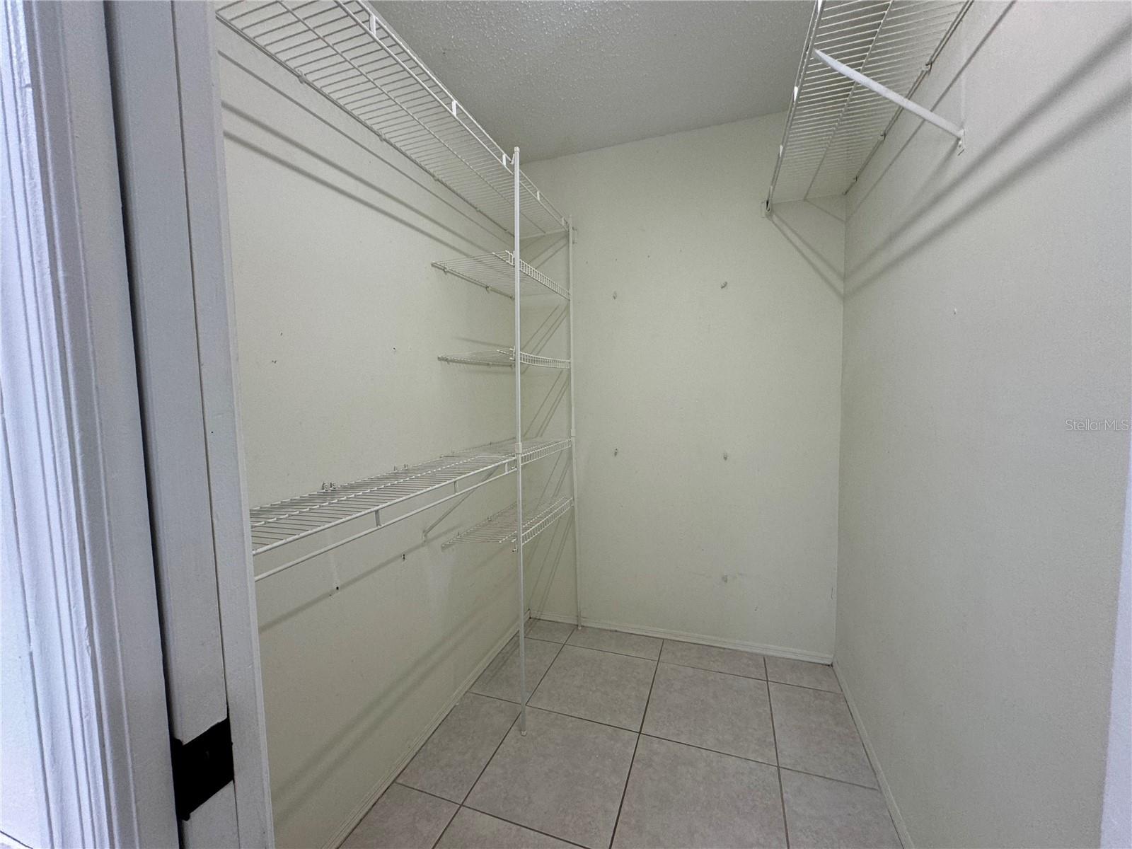 RIVERSIDE ESTATE - Residential Lease