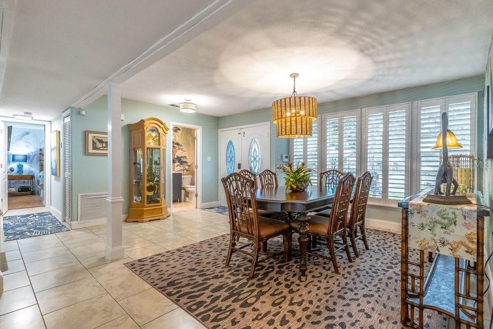 1319 SUMMERTREE COURT