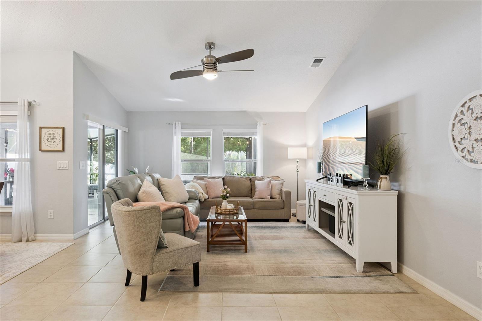 COUNTRYWALK UN #4 & 5 PH 1 2 - Residential