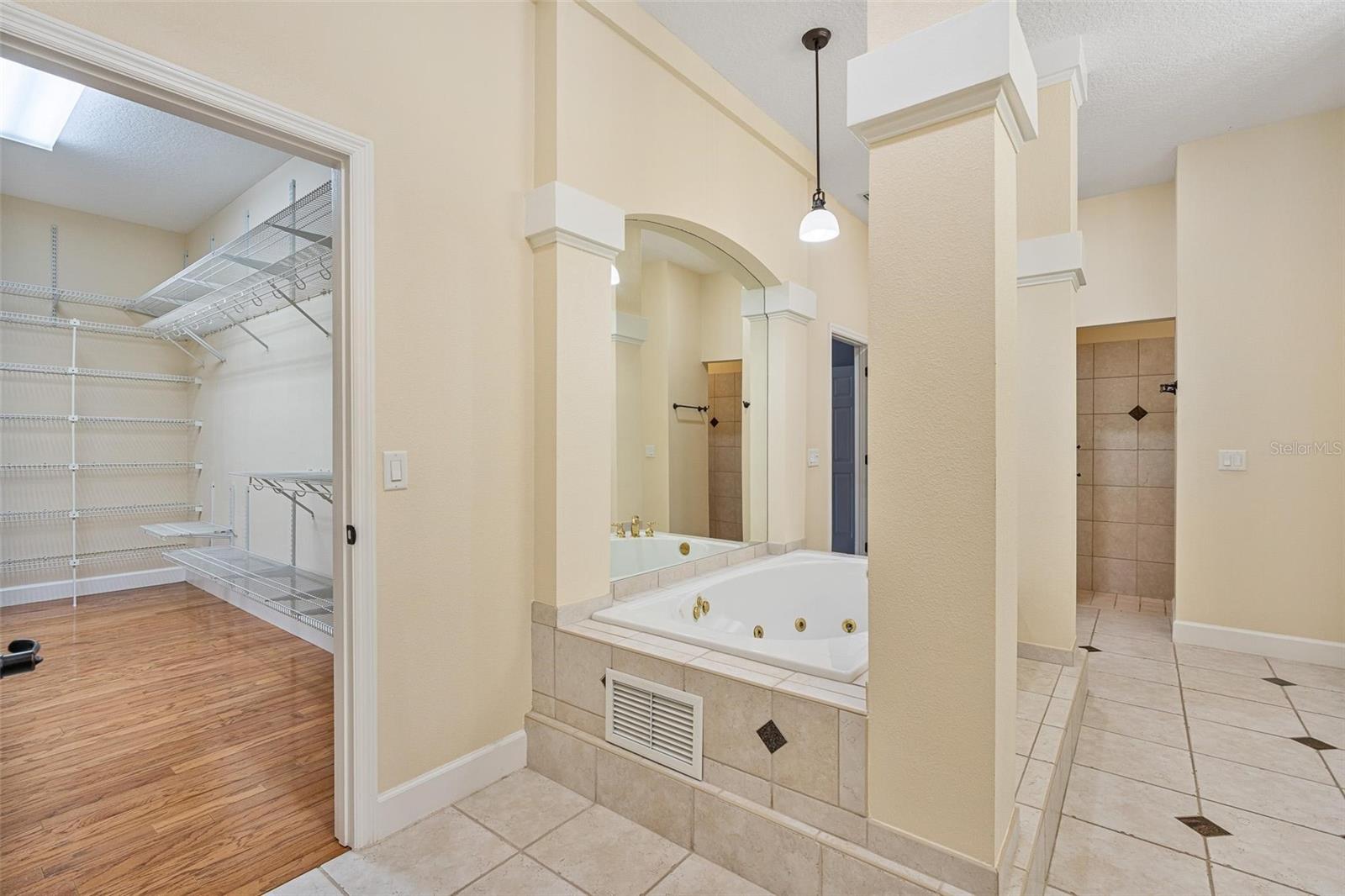 NORRIS DUPONT & GAUDRY GRANT - Residential