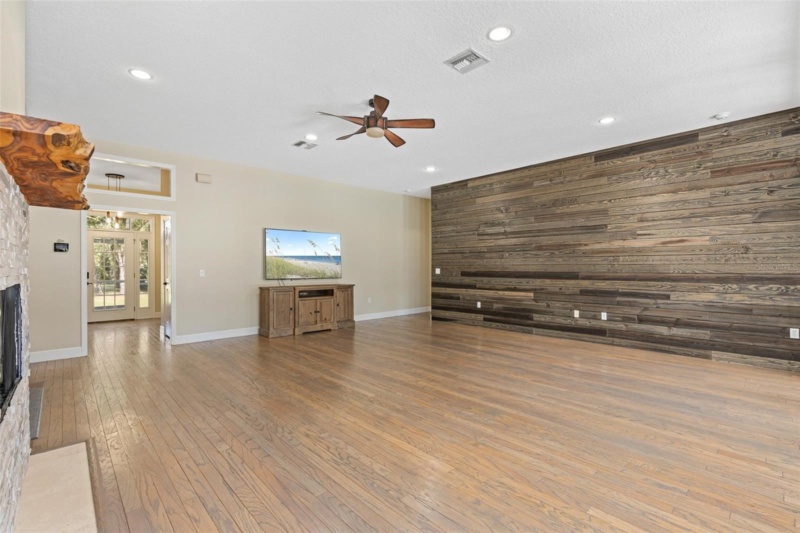 NORRIS DUPONT & GAUDRY GRANT - Residential