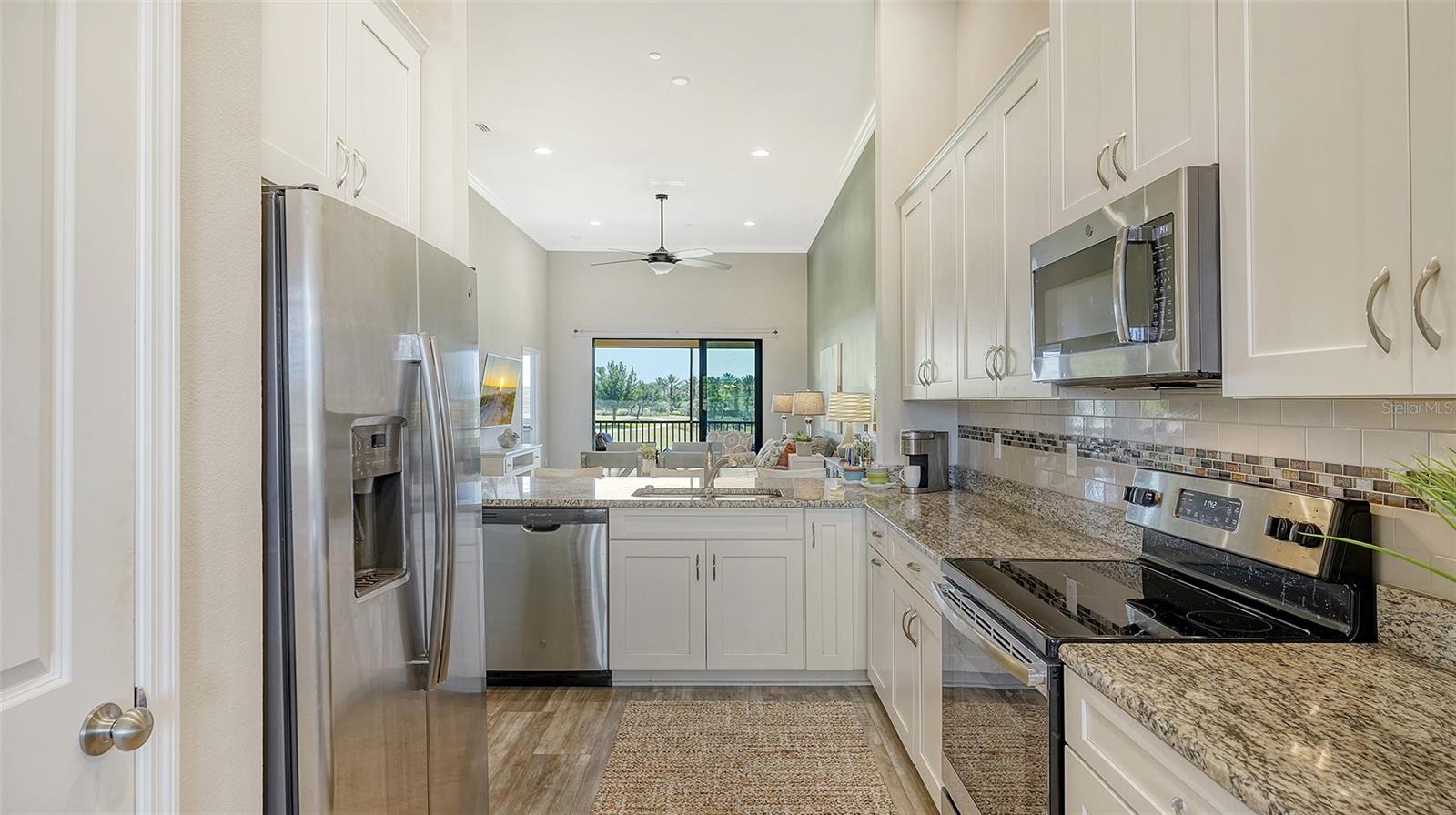 BACCIANO II AT ESPLANADE LWR PH 21 - Residential