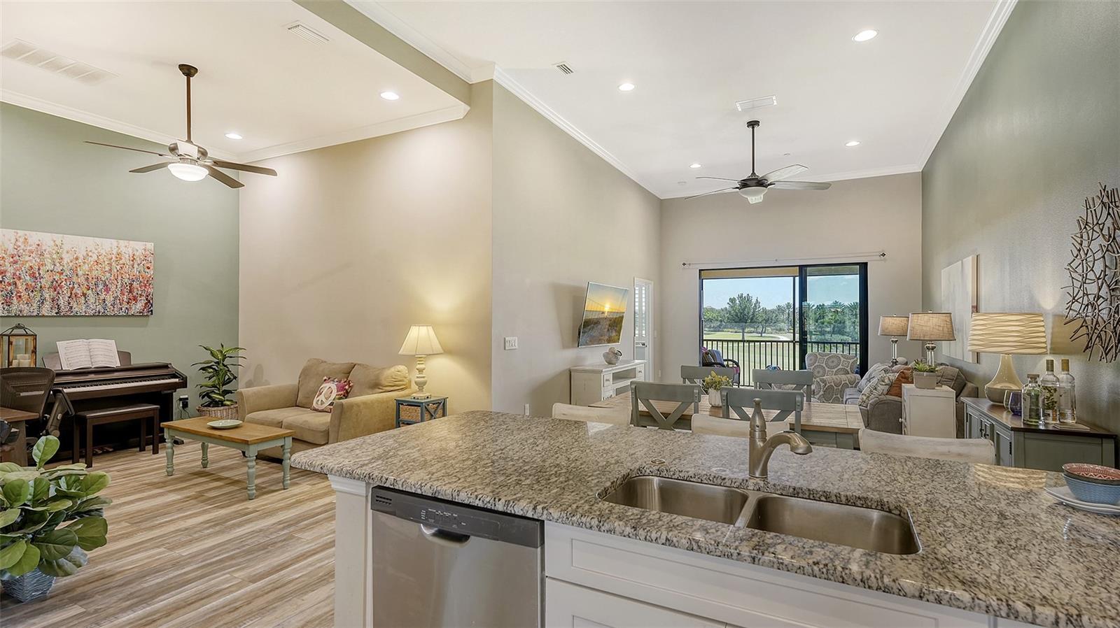 BACCIANO II AT ESPLANADE LWR PH 21 - Residential