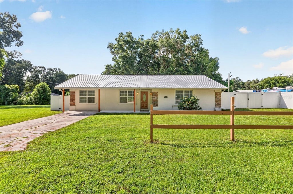 Photo of 3420 SE 135th Lane, Summerfield, FL 34491 (MLS # OM733053)