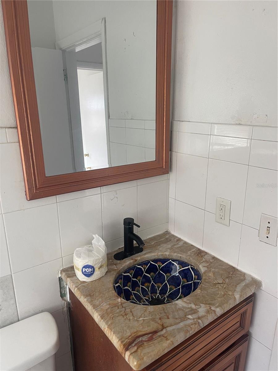 BROADACRES - Residential Lease