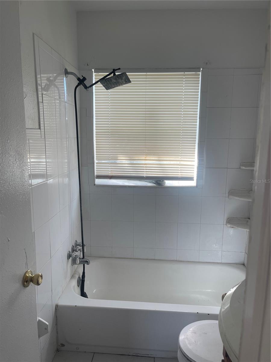 BROADACRES - Residential Lease