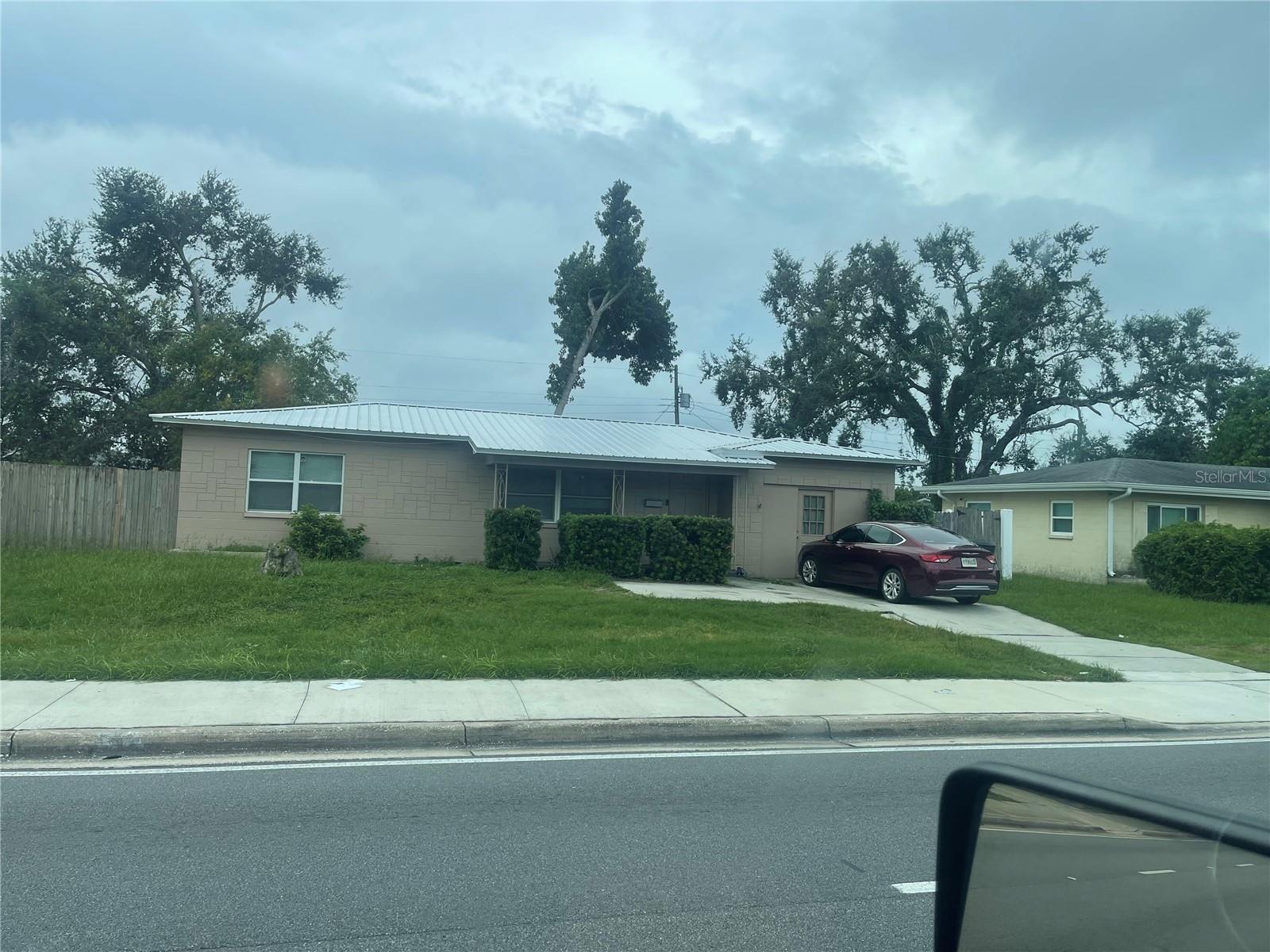 BROADACRES - Residential Lease