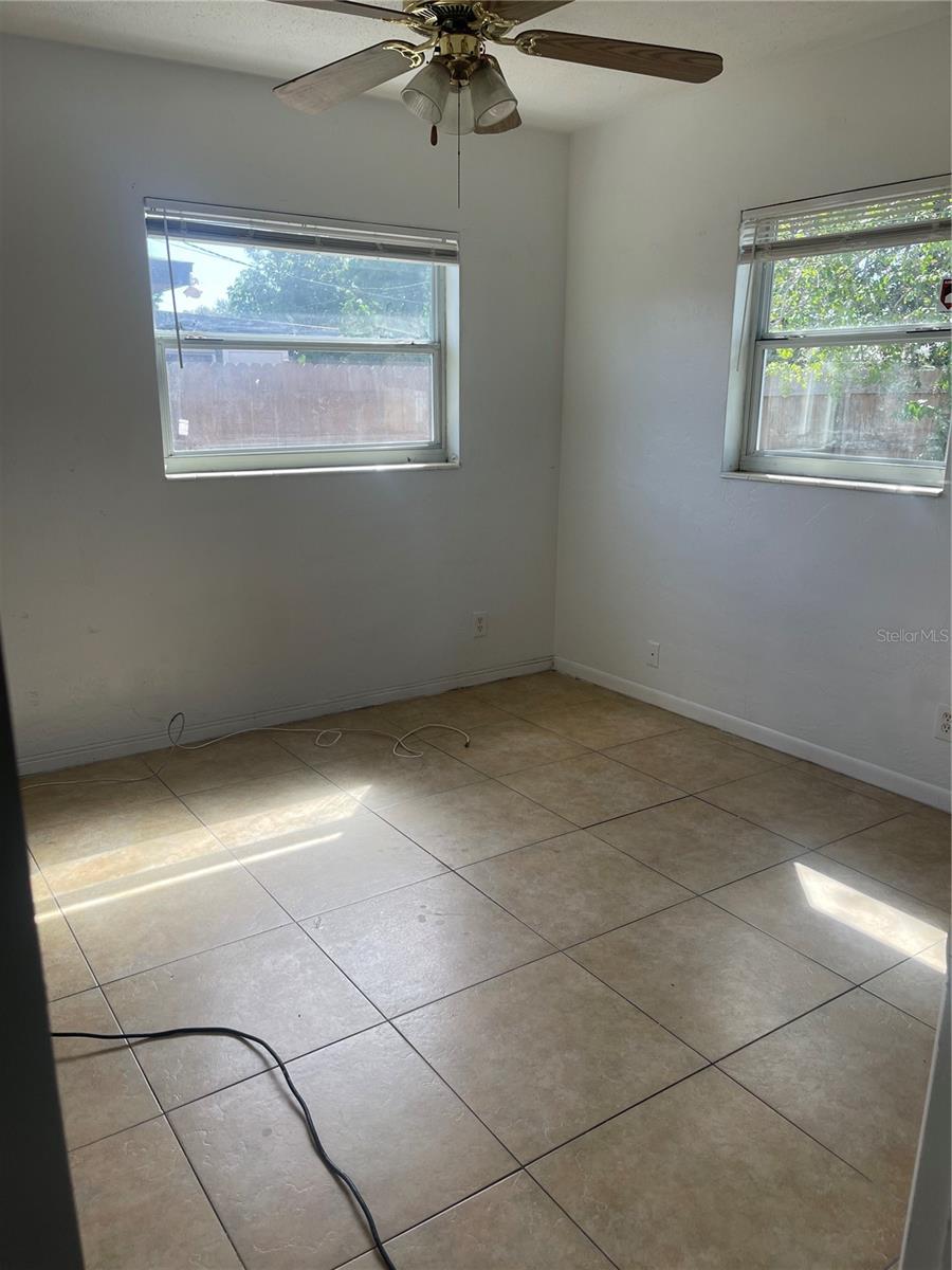 BROADACRES - Residential Lease
