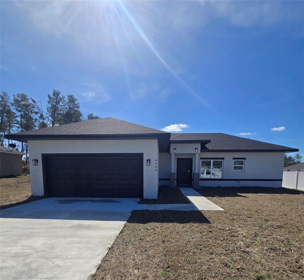 Photo of 4450 SW 169th Lane Road, Ocala, FL 34473 (MLS # O6389317)