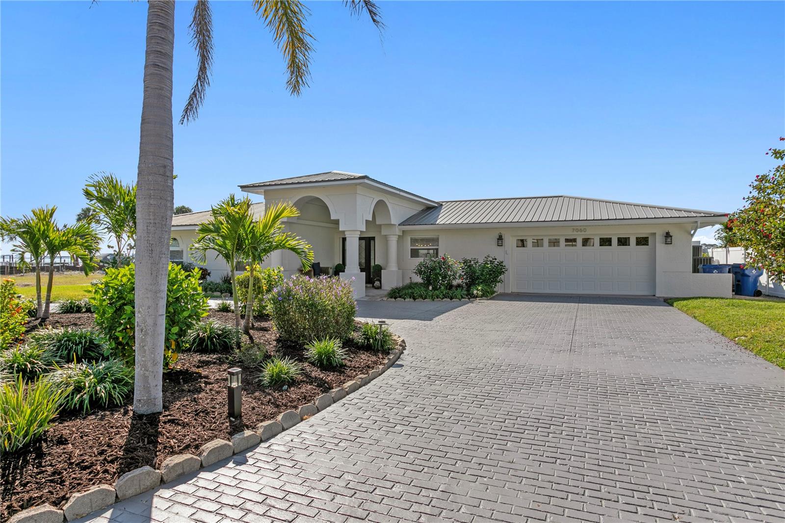 7060 S SHORE DRIVE S