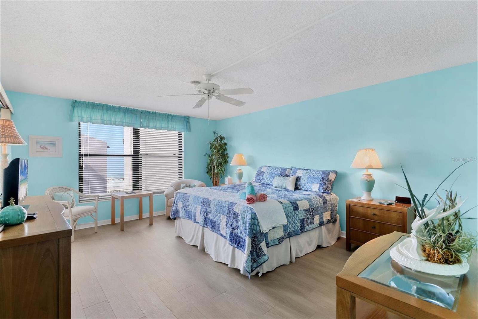 SIESTA BREAKERS - Residential Lease